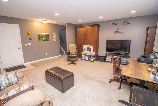 1037 Orlando Street, Carmel, IN 46032