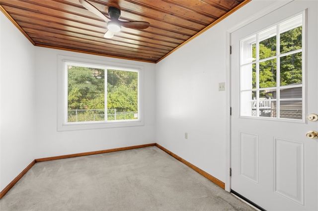 5256 Colewood Dr, Baldwin Boro, PA 15236