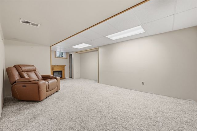 5256 Colewood Dr, Baldwin Boro, PA 15236