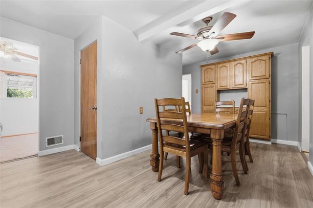 5256 Colewood Dr, Baldwin Boro, PA 15236