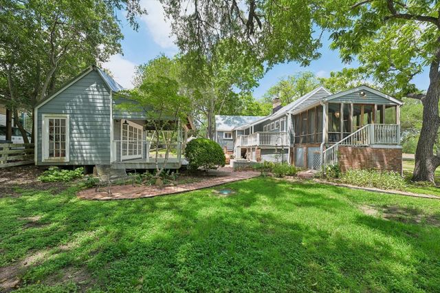 4925 Main Street, Chappell Hill, TX 77426