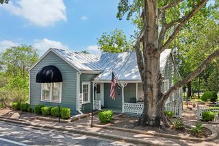 4925 Main Street, Chappell Hill, TX 77426