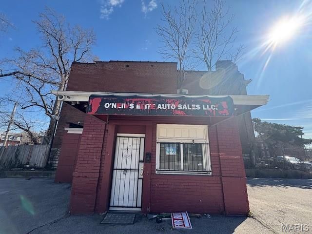 2639 Natural Bridge, St Louis, MO 63107