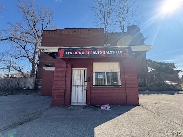 2639 Natural Bridge, St Louis, MO 63107