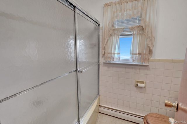 2 Jackson Avenue, Massapequa Park, NY 11762