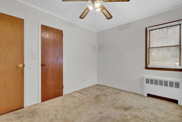 2 Jackson Avenue, Massapequa Park, NY 11762