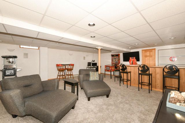 1143 Rainbow COURT, Mukwonago, WI 53149