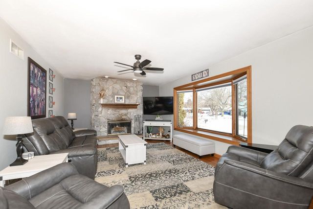 1143 Rainbow COURT, Mukwonago, WI 53149