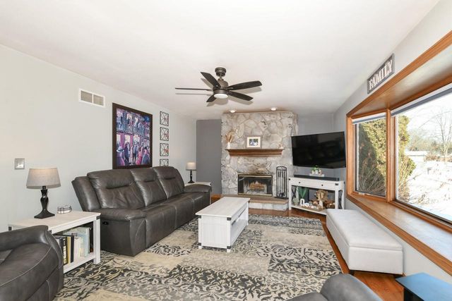 1143 Rainbow COURT, Mukwonago, WI 53149