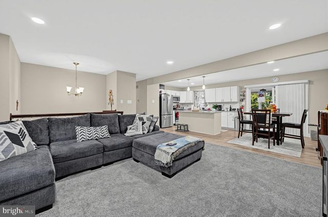 891 WILLOW WAY, Atco, NJ 08004