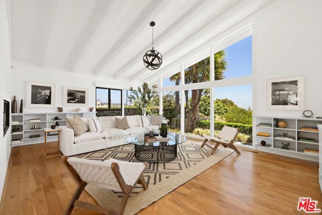 2110 Westridge Road, Los Angeles, CA 90049