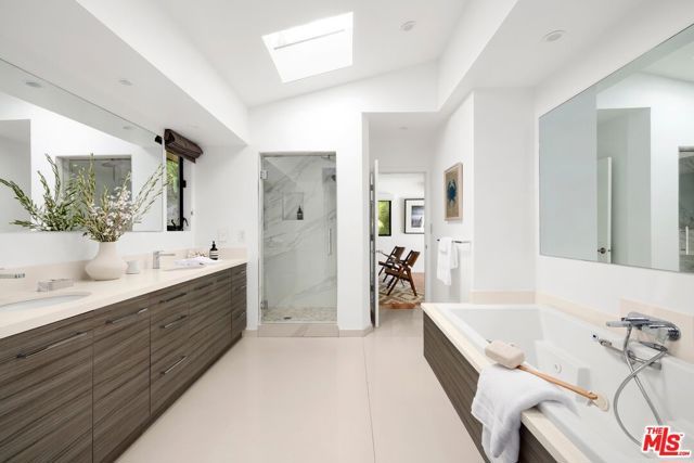 2110 Westridge Road, Los Angeles, CA 90049
