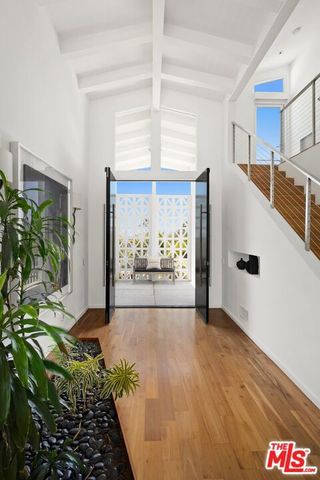 2110 Westridge Road, Los Angeles, CA 90049