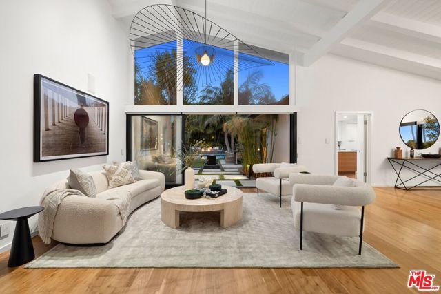 2110 Westridge Road, Los Angeles, CA 90049