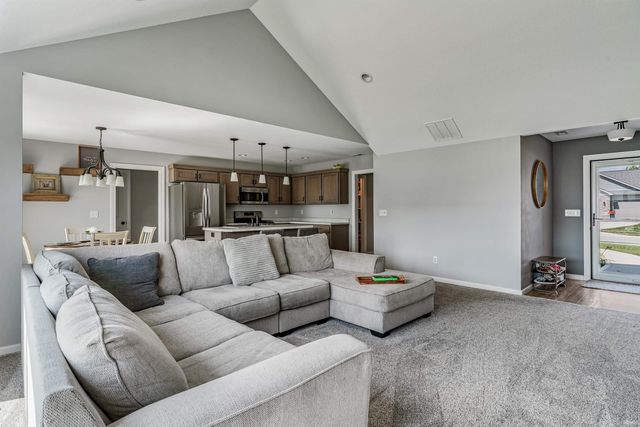 13035 Silk Tree Trail, Fort Wayne, IN 46814