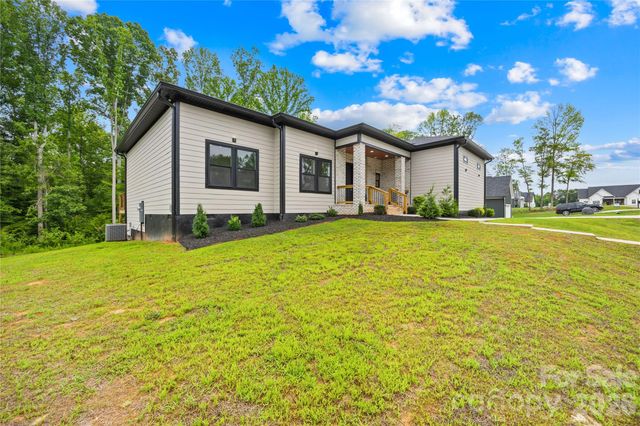 2004 Plain Field Drive, Bessemer City, NC 28016