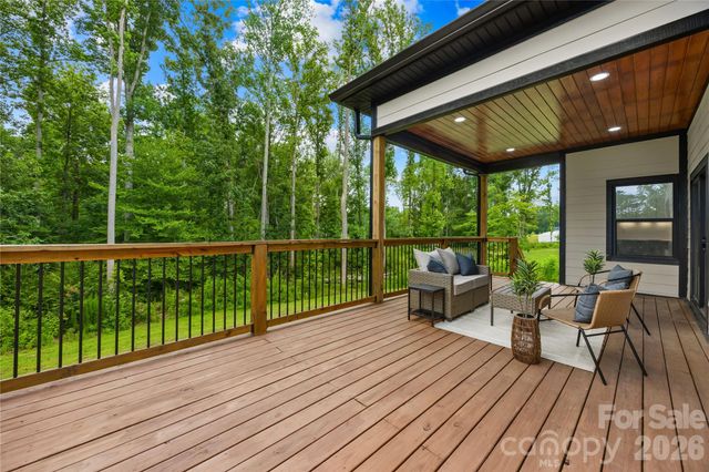 2004 Plain Field Drive, Bessemer City, NC 28016