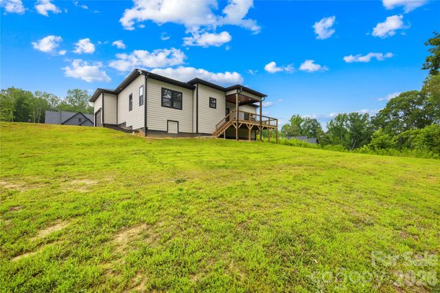 2004 Plain Field Drive, Bessemer City, NC 28016