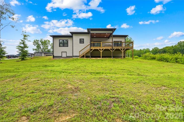 2004 Plain Field Drive, Bessemer City, NC 28016