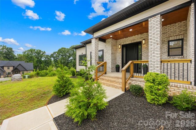 2004 Plain Field Drive, Bessemer City, NC 28016