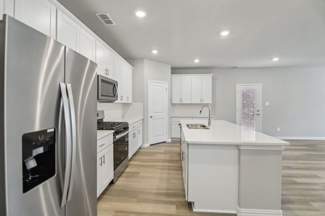 2704 Big Bend Mews, Corinth, TX 76209