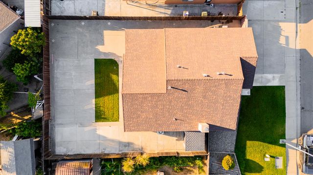 1422 Pinot Dr, Livingston, CA 95334