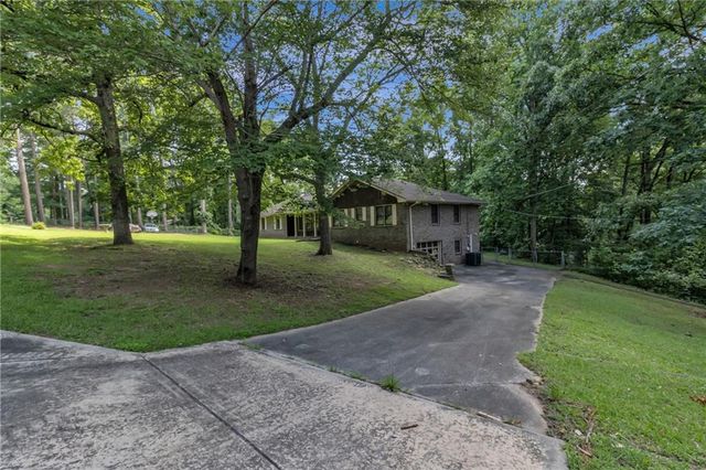 6238 Forrest Avenue, Union City, GA 30291