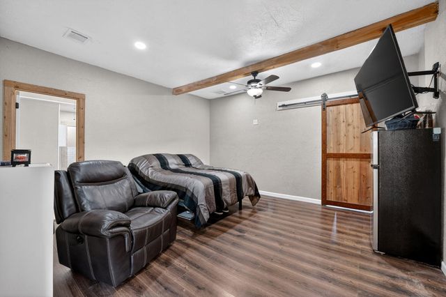 174 Monroe King LN, Elgin, TX 78621