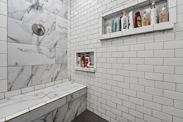 174 Monroe King LN, Elgin, TX 78621