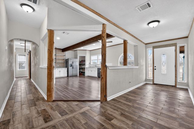 174 Monroe King LN, Elgin, TX 78621