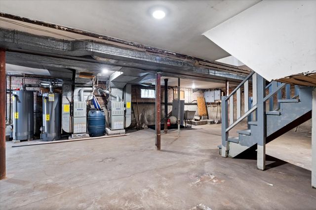 852 E 88th Place, Chicago, IL 60619