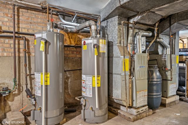 852 E 88th Place, Chicago, IL 60619