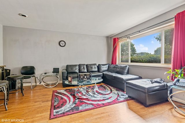 852 E 88th Place, Chicago, IL 60619