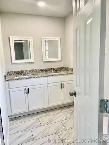 6030 E 52nd Place, Tulsa, OK 74135