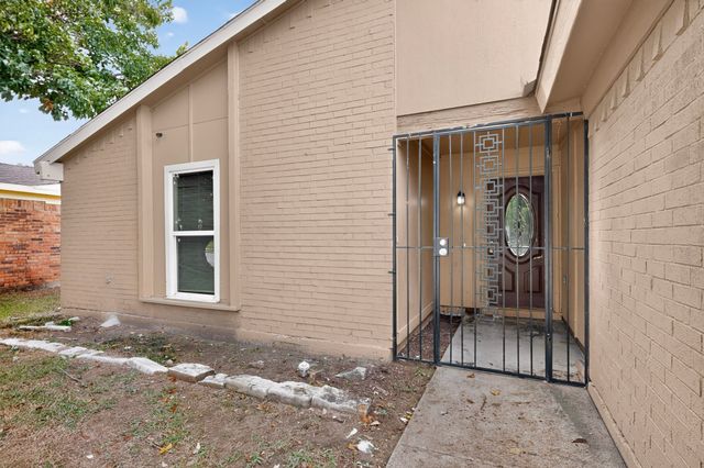 5620 Norris Street, Fort Worth, TX 76119