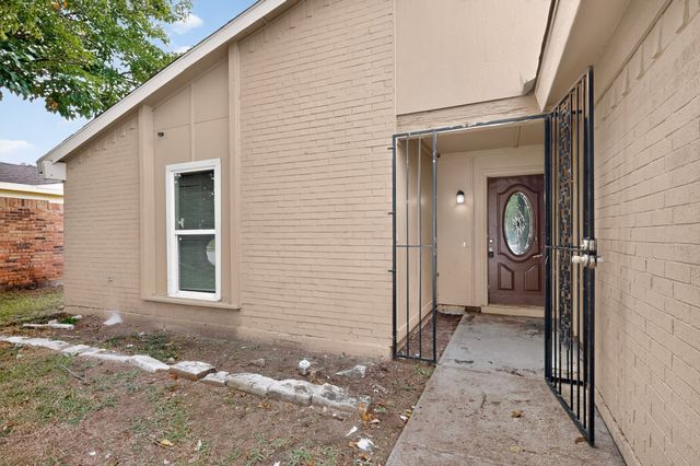 5620 Norris Street, Fort Worth, TX 76119