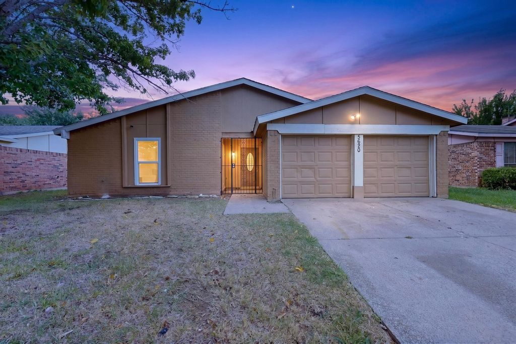 5620 Norris Street, Fort Worth, TX 76119