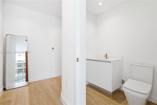 2678 Tigertail Avenue 911, Miami, FL 33133