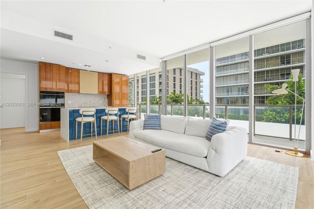 2678 Tigertail Avenue 911, Miami, FL 33133
