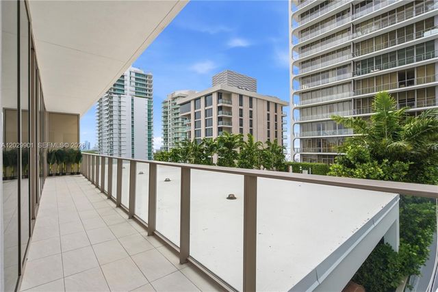 2678 Tigertail Avenue 911, Miami, FL 33133