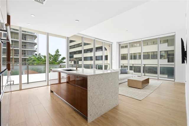 2678 Tigertail Avenue 911, Miami, FL 33133