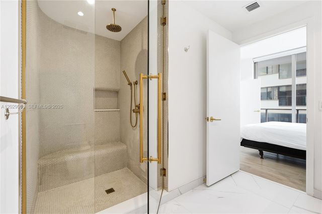 2678 Tigertail Avenue 911, Miami, FL 33133