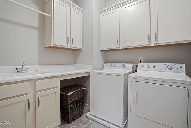 768 Kerr Lake Drive, Fuquay Varina, NC 27526