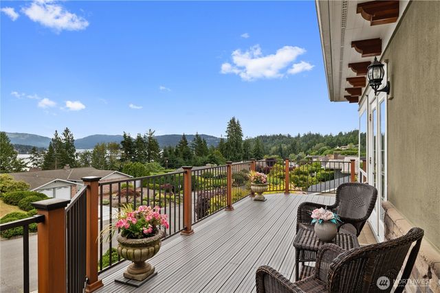 413 174th Place NE, Bellevue, WA 98008