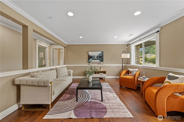 413 174th Place NE, Bellevue, WA 98008