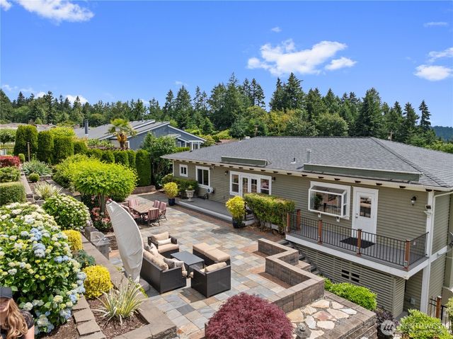 413 174th Place NE, Bellevue, WA 98008