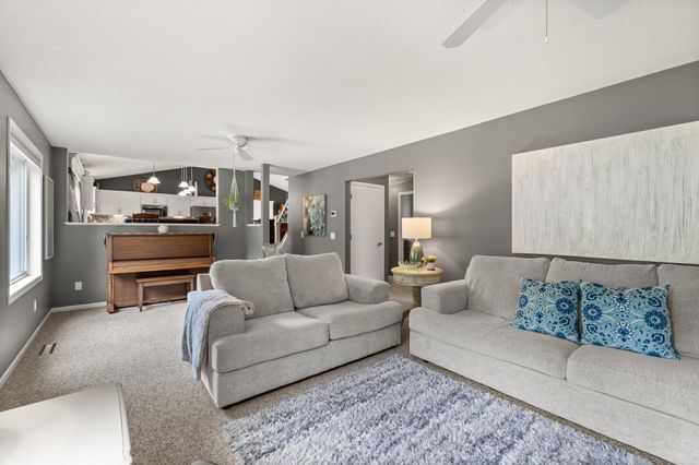 8555 Jorgensen Bay S, Cottage Grove, MN 55016