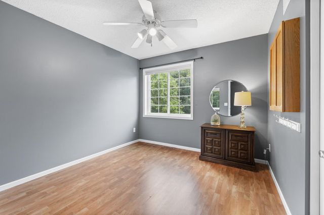 8555 Jorgensen Bay S, Cottage Grove, MN 55016