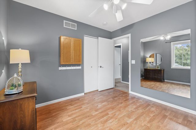 8555 Jorgensen Bay S, Cottage Grove, MN 55016