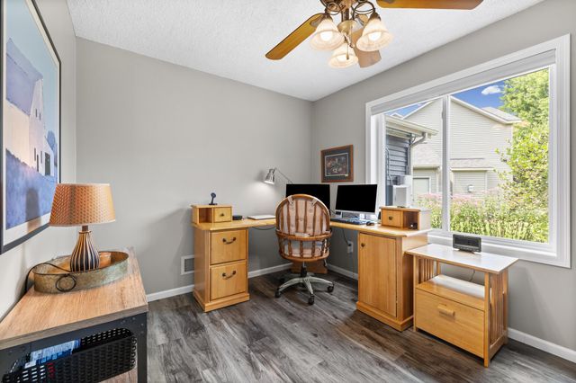 8555 Jorgensen Bay S, Cottage Grove, MN 55016